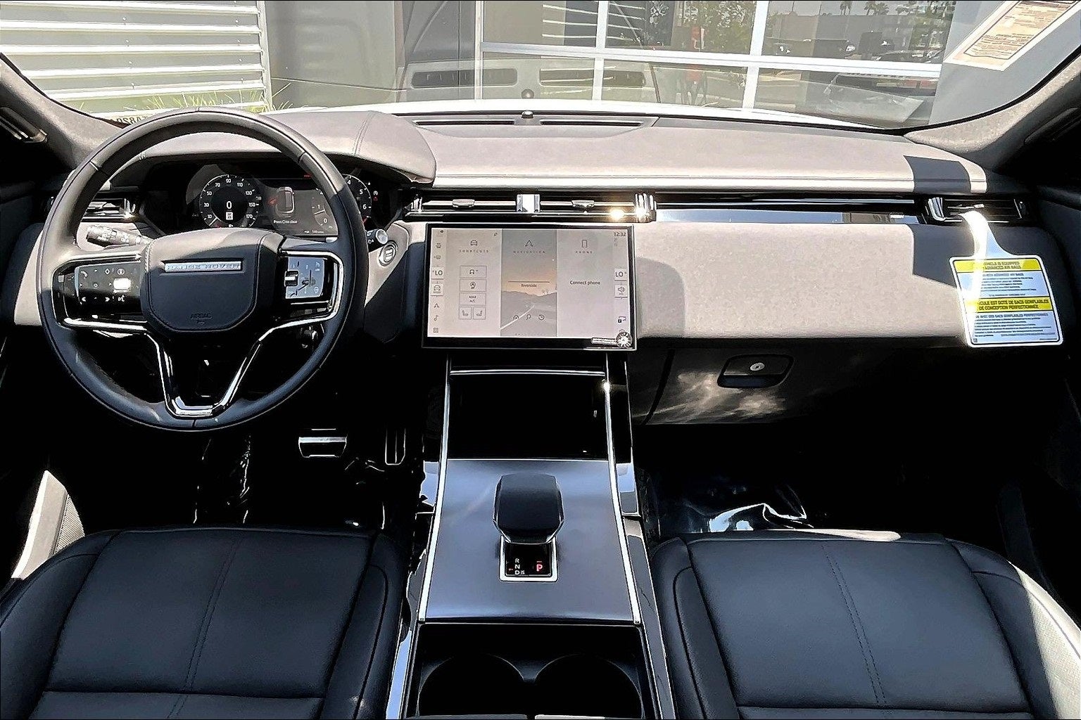 2026 Land Rover Range Rover Velar Dynamic SE