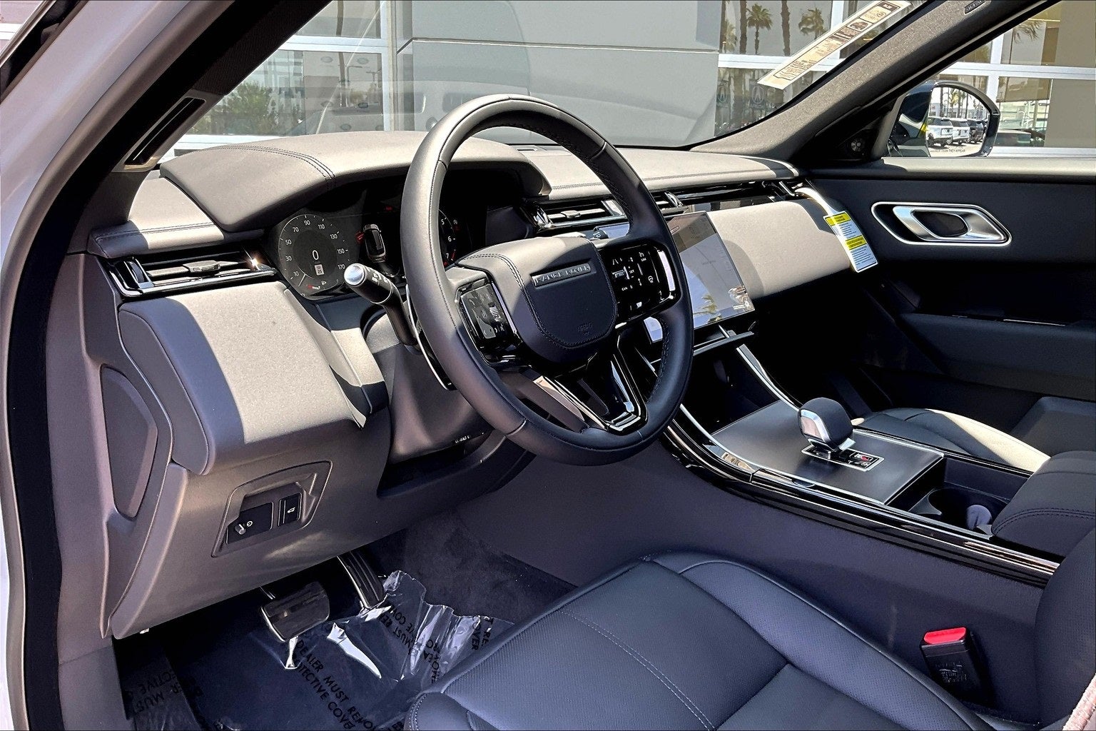 2026 Land Rover Range Rover Velar Dynamic SE