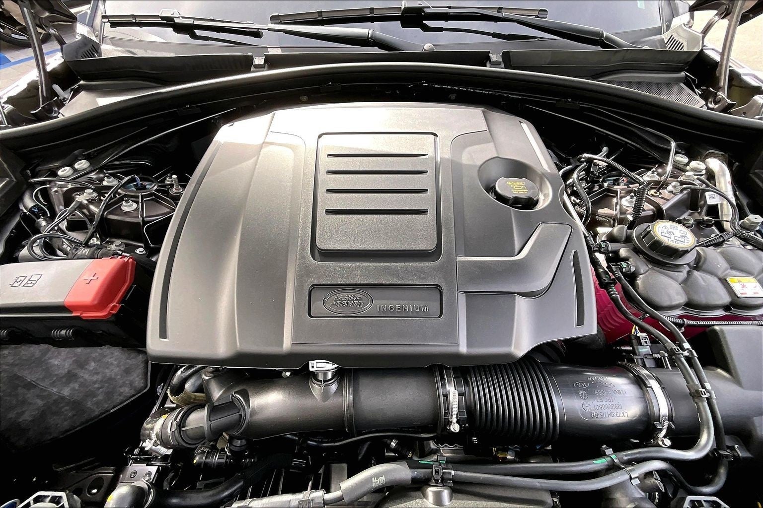 2026 Land Rover Range Rover Velar Dynamic SE