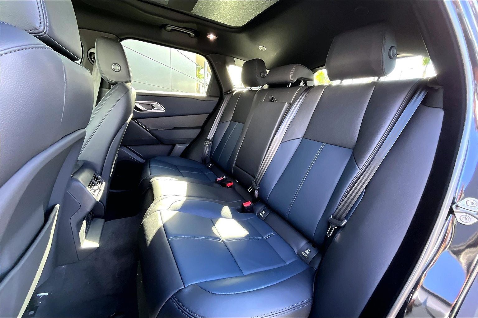 2026 Land Rover Range Rover Velar Dynamic SE