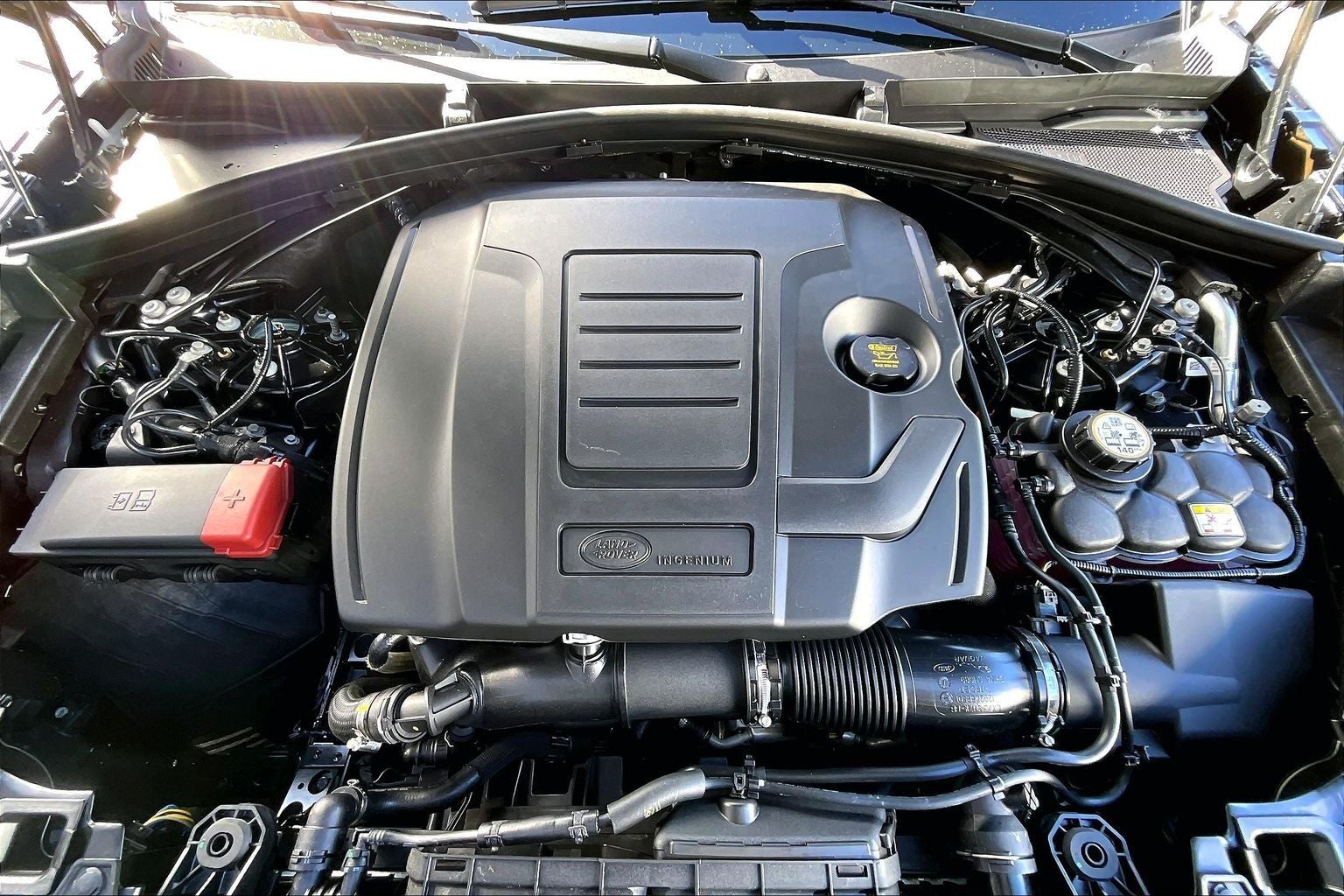 2026 Land Rover Range Rover Velar Dynamic SE