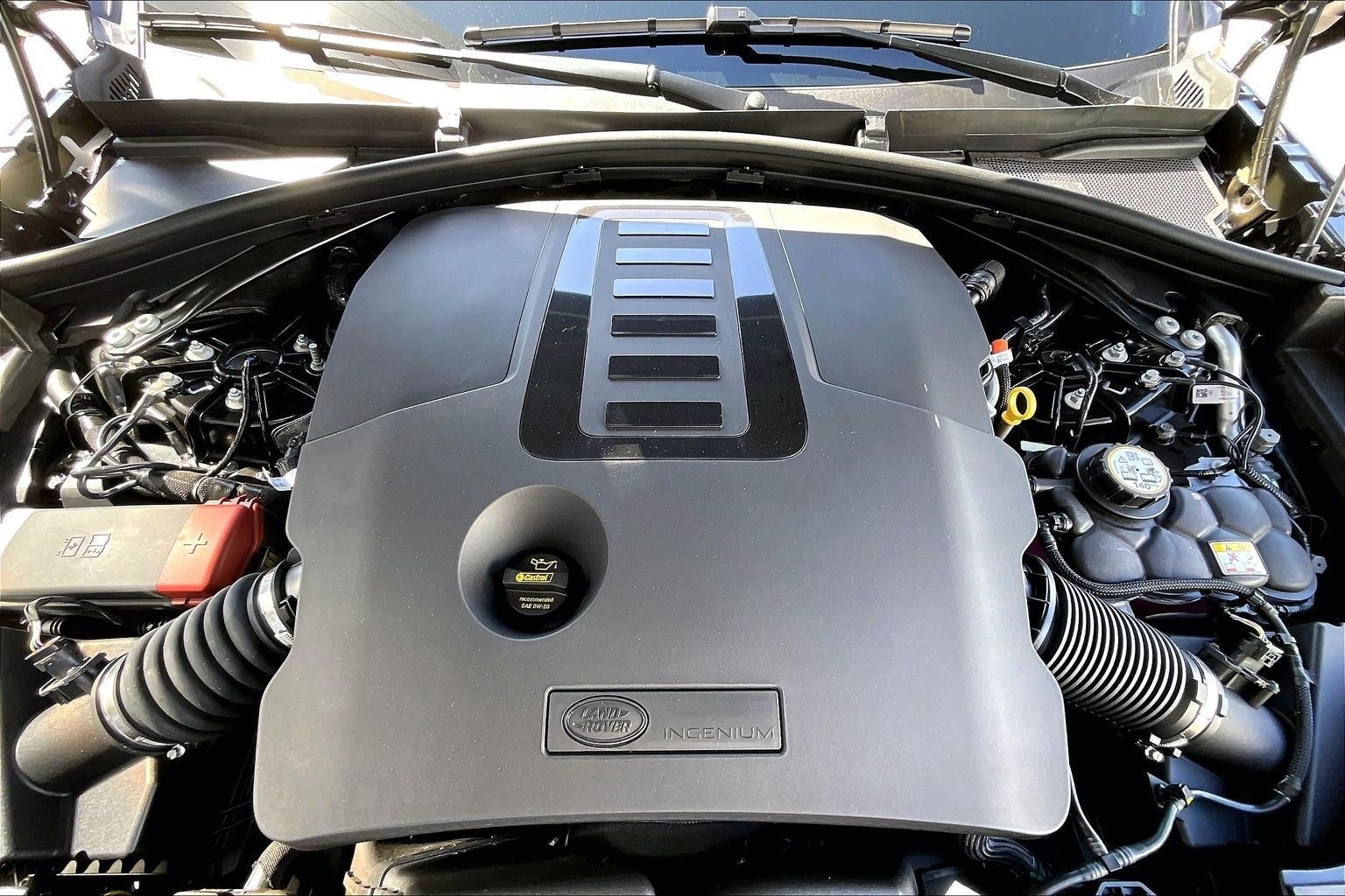 2026 Land Rover Range Rover Velar Dynamic SE