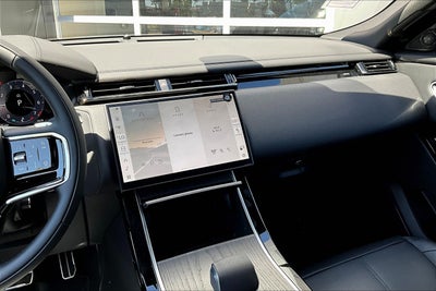 2026 Land Rover Range Rover Velar Dynamic SE