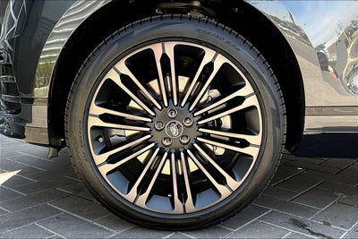 2026 Land Rover Range Rover Velar Dynamic SE