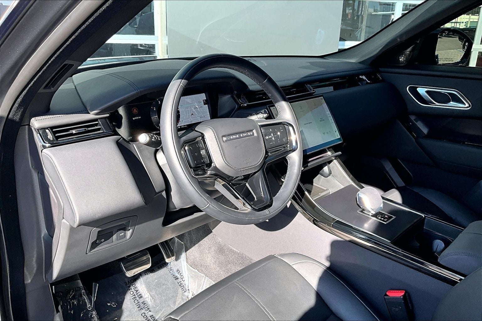 2026 Land Rover Range Rover Velar Dynamic SE