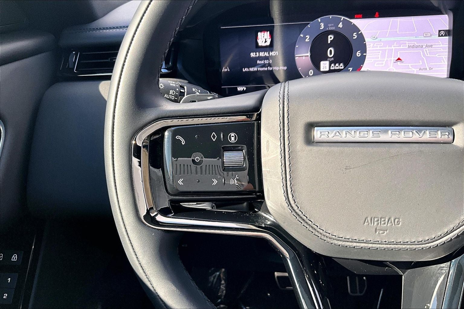 2026 Land Rover Range Rover Velar Dynamic SE