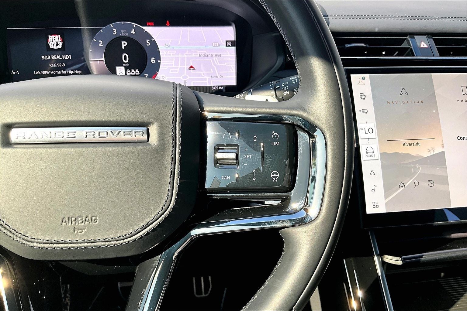 2026 Land Rover Range Rover Velar Dynamic SE
