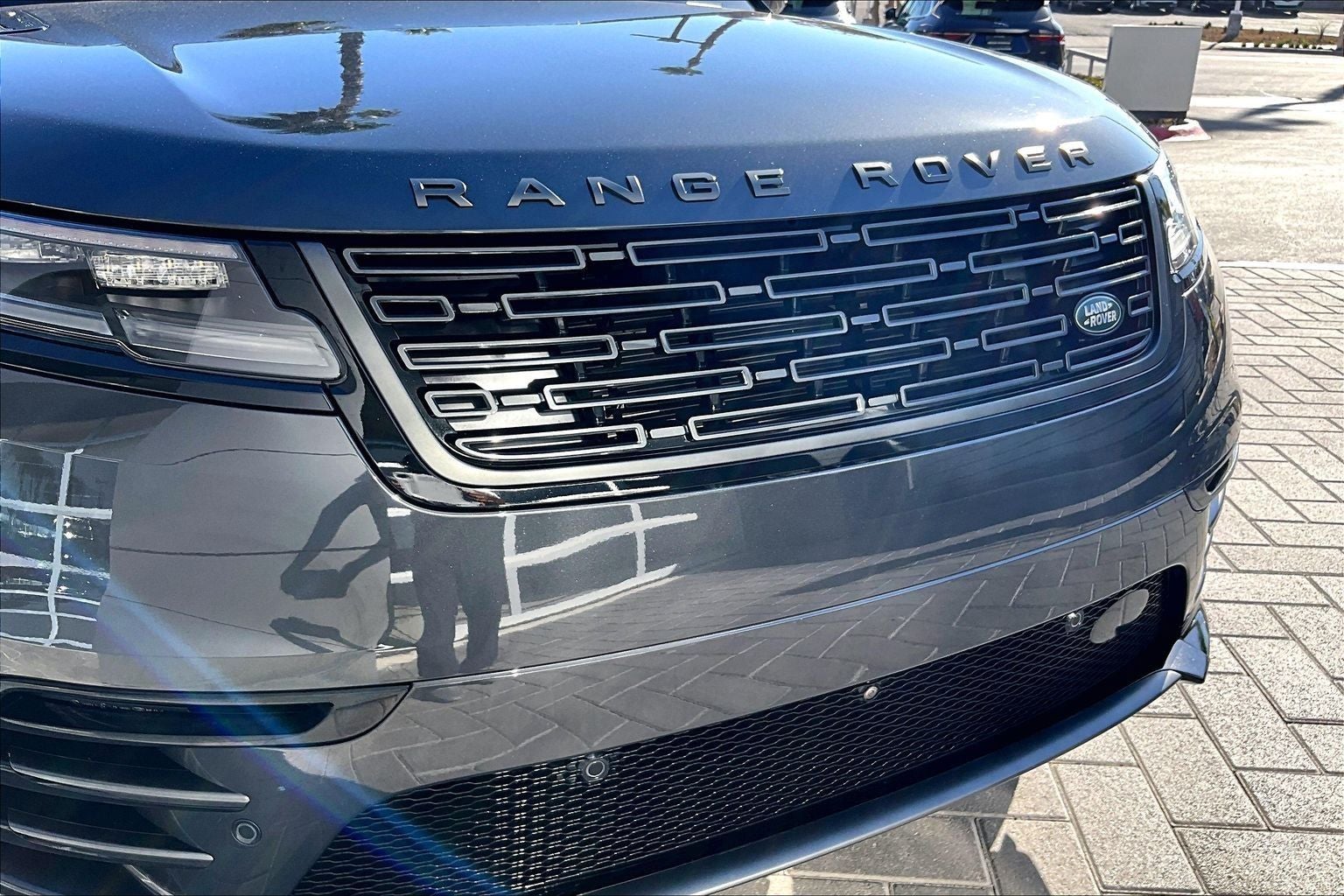 2026 Land Rover Range Rover Velar Dynamic SE
