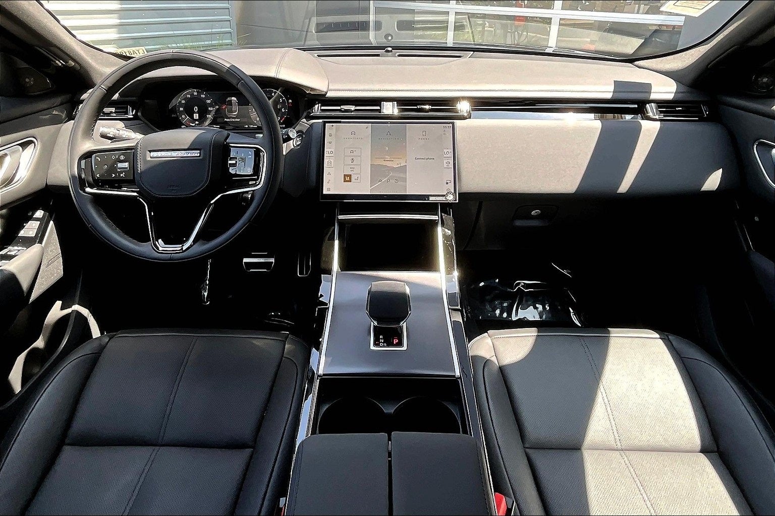 2026 Land Rover Range Rover Velar Dynamic SE