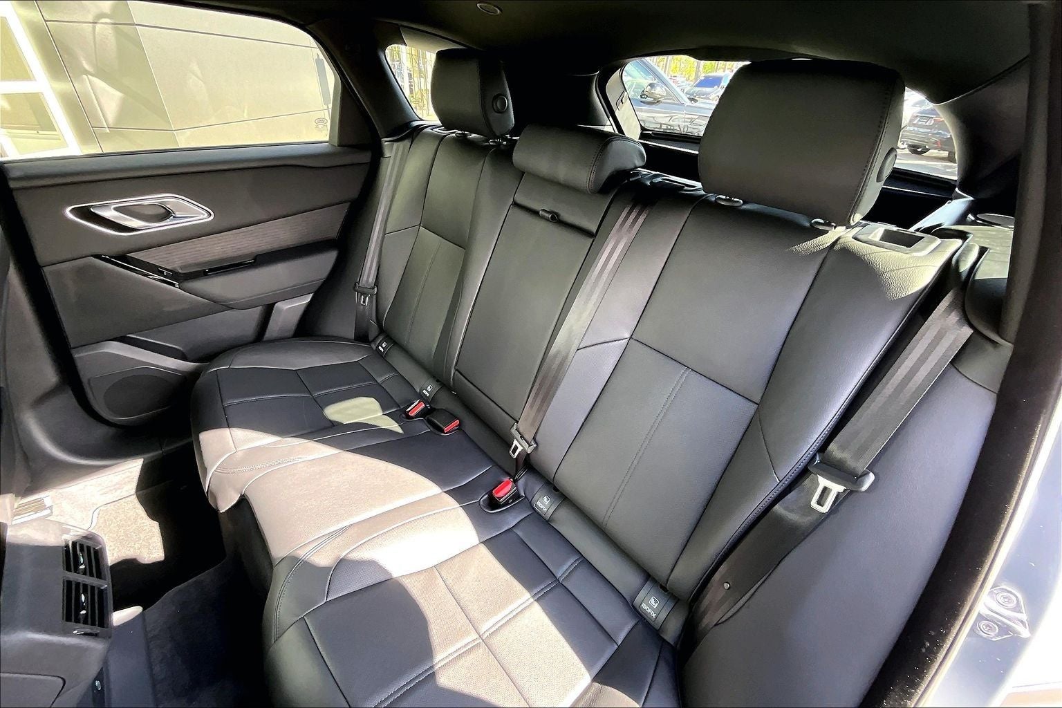 2026 Land Rover Range Rover Velar Dynamic SE