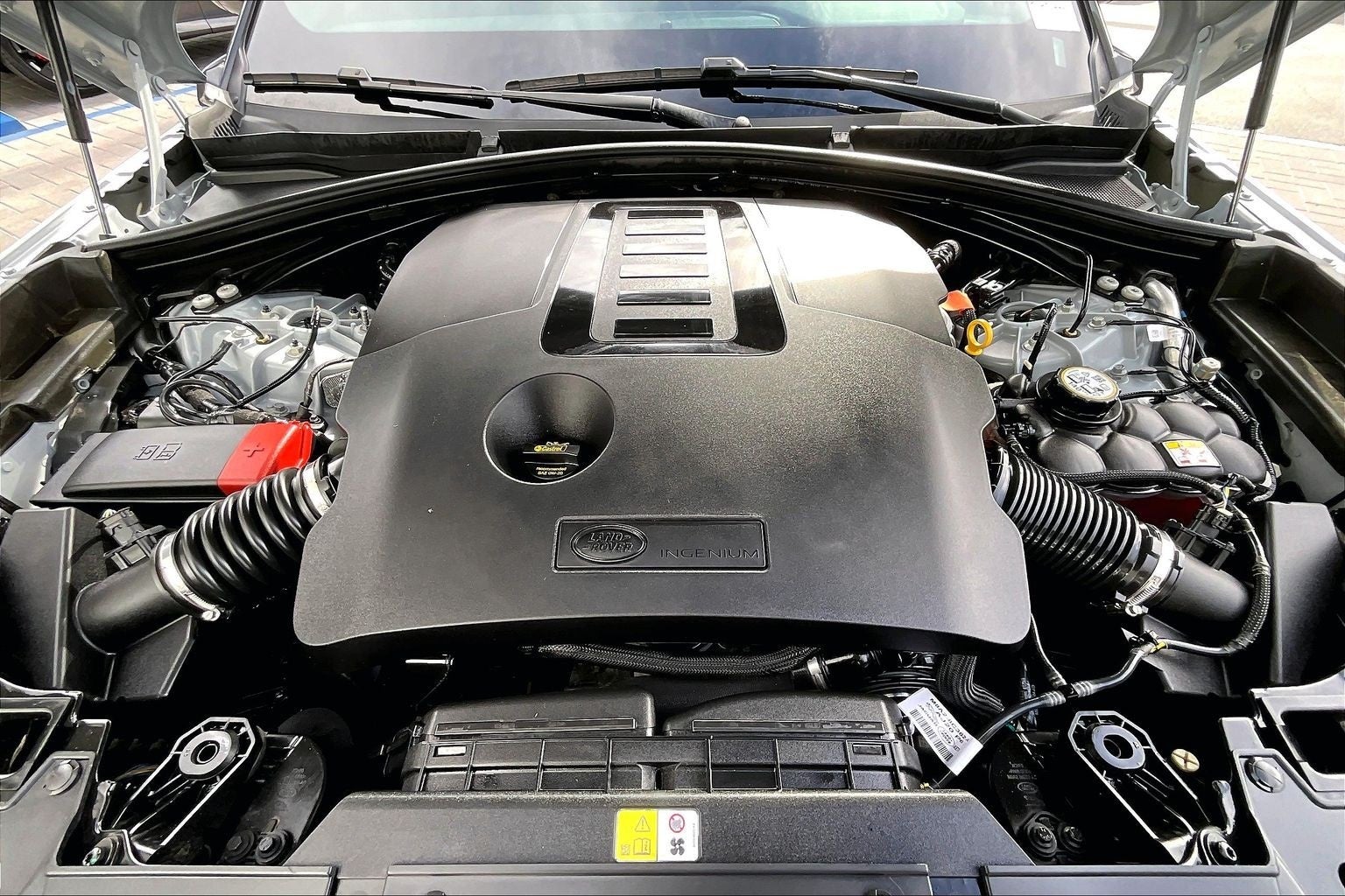 2025 Land Rover Range Rover Velar Dynamic SE