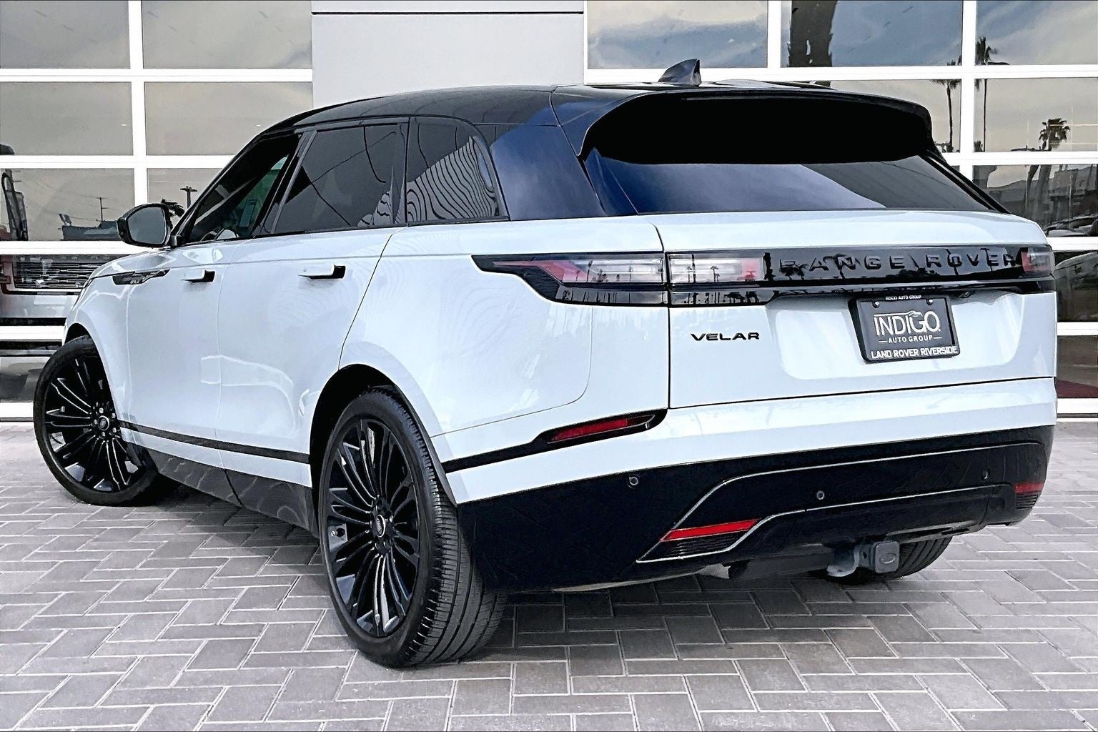 2025 Land Rover Range Rover Velar Dynamic SE