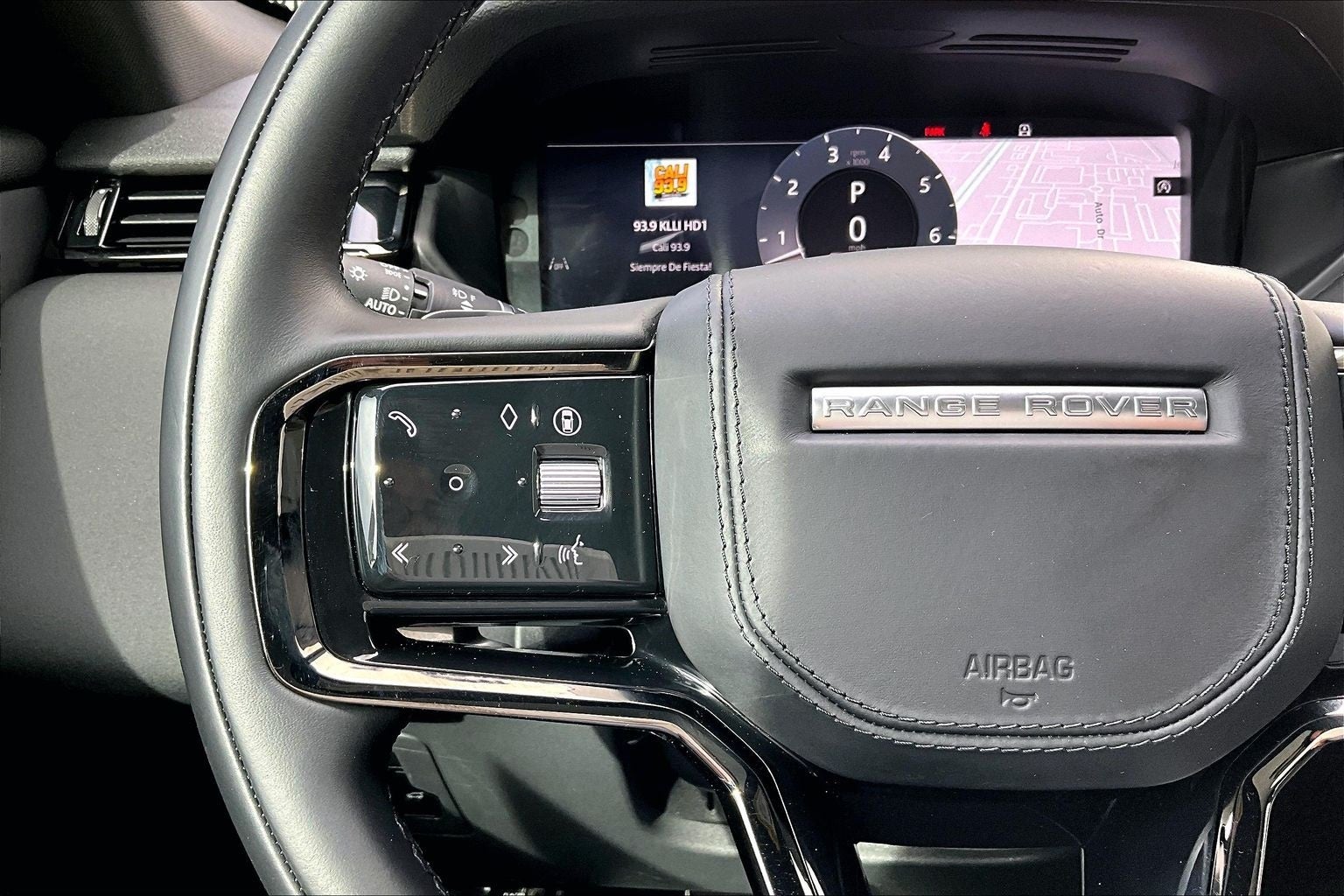 2025 Land Rover Range Rover Velar Dynamic SE