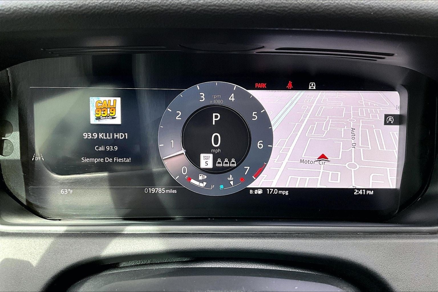 2025 Land Rover Range Rover Velar Dynamic SE