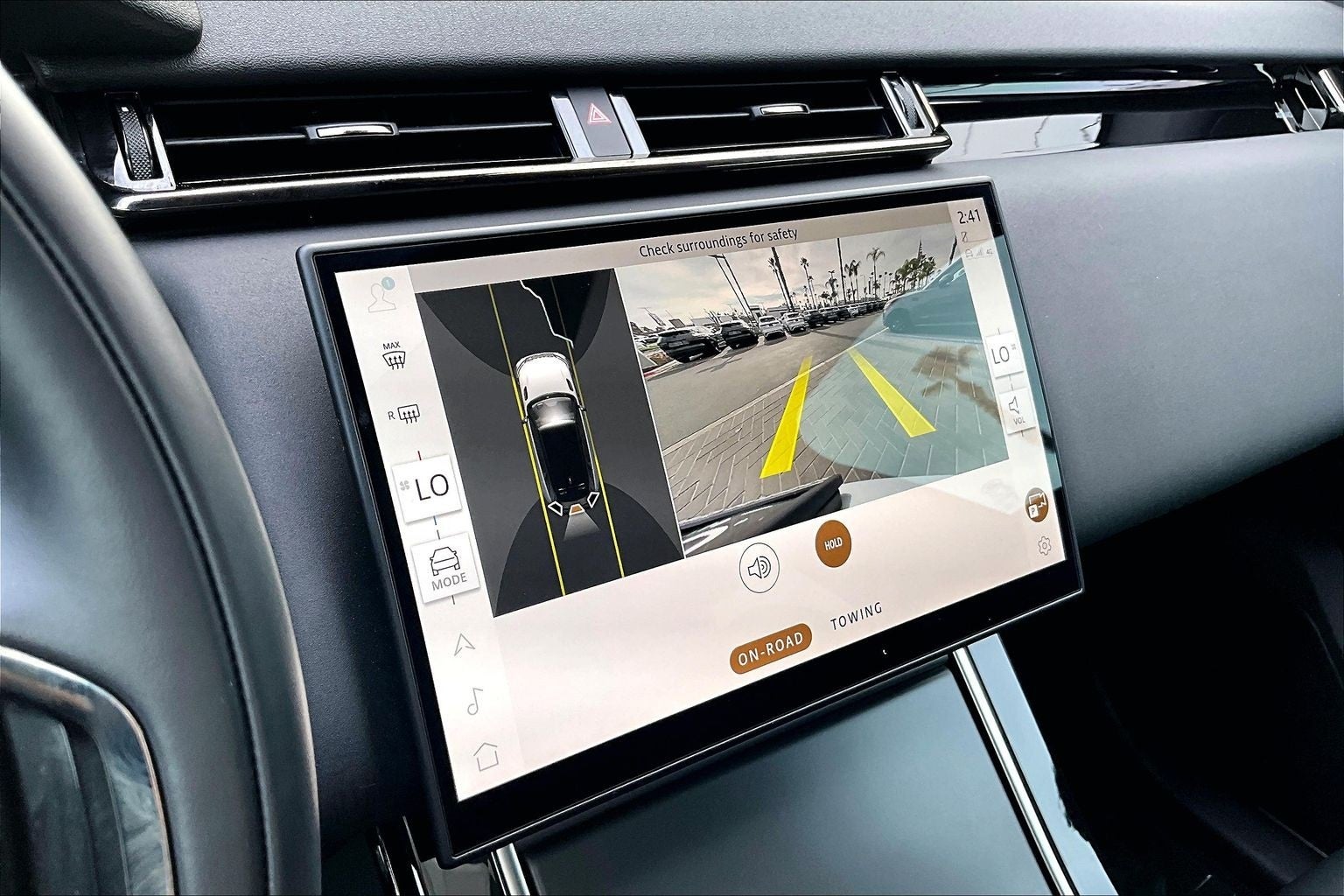 2025 Land Rover Range Rover Velar Dynamic SE