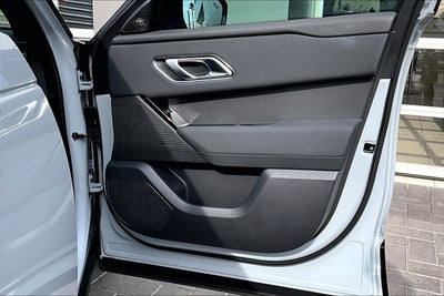 2025 Land Rover Range Rover Velar Dynamic SE