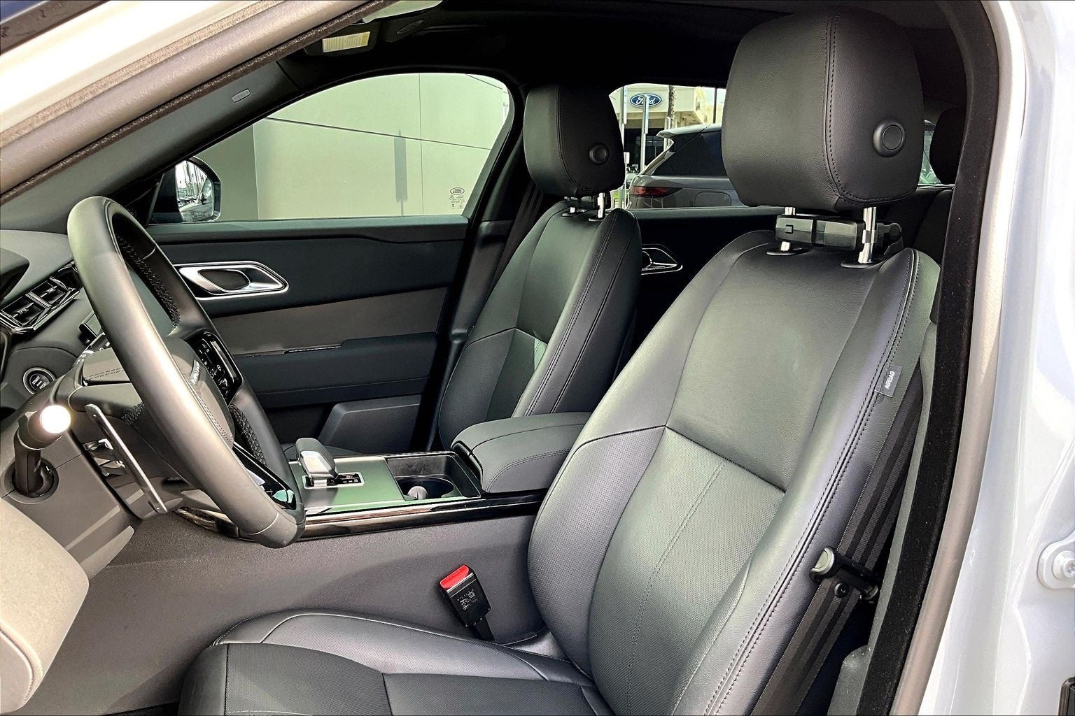 2025 Land Rover Range Rover Velar Dynamic SE