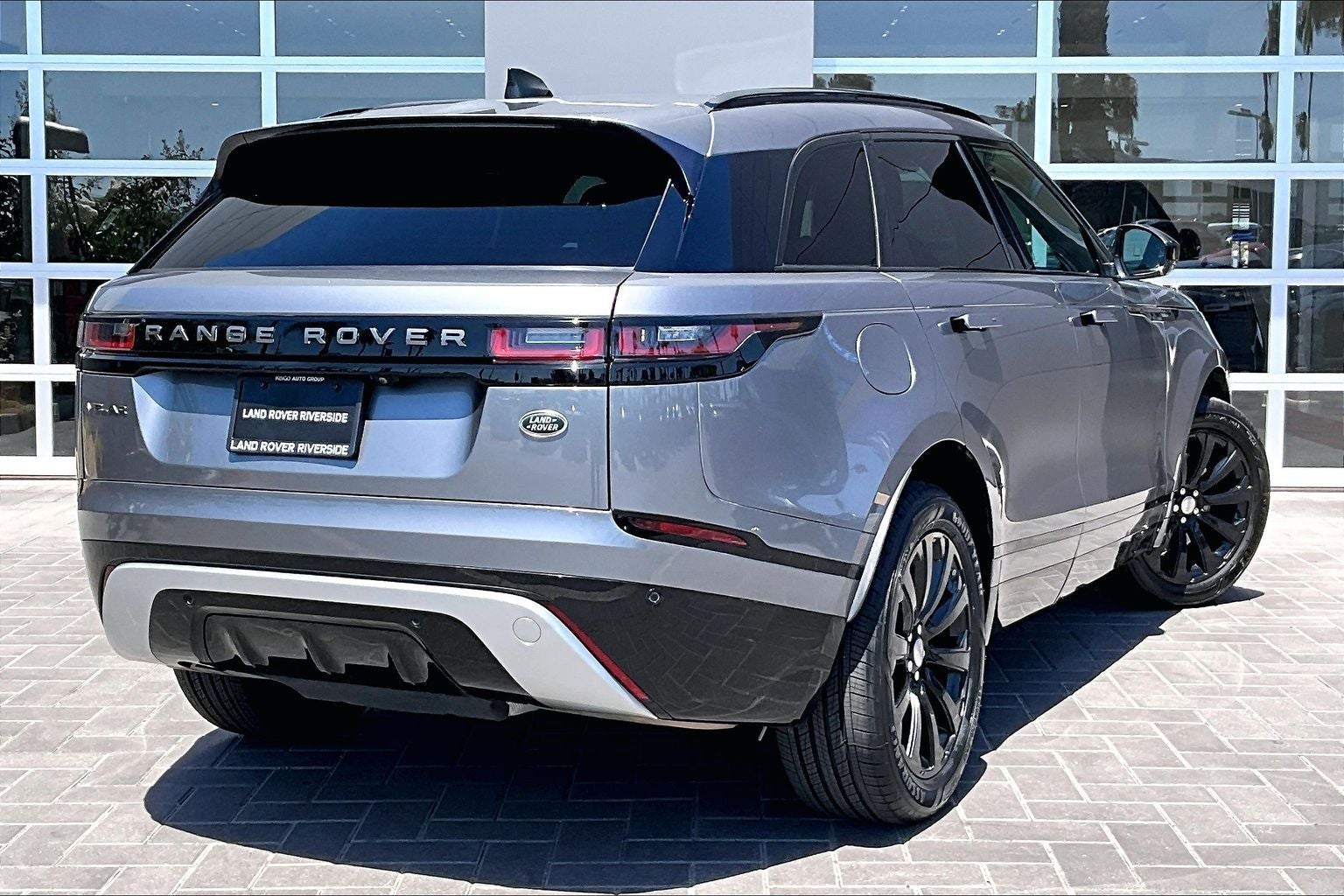 2022 Land Rover Range Rover Velar P250 R-Dynamic S