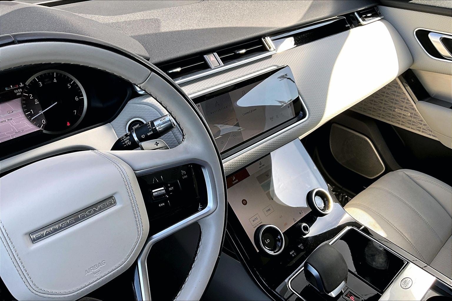 2022 Land Rover Range Rover Velar P250 R-Dynamic S