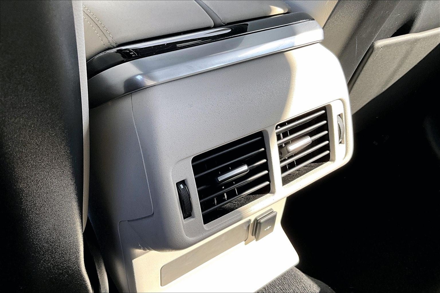 2022 Land Rover Range Rover Velar P250 R-Dynamic S