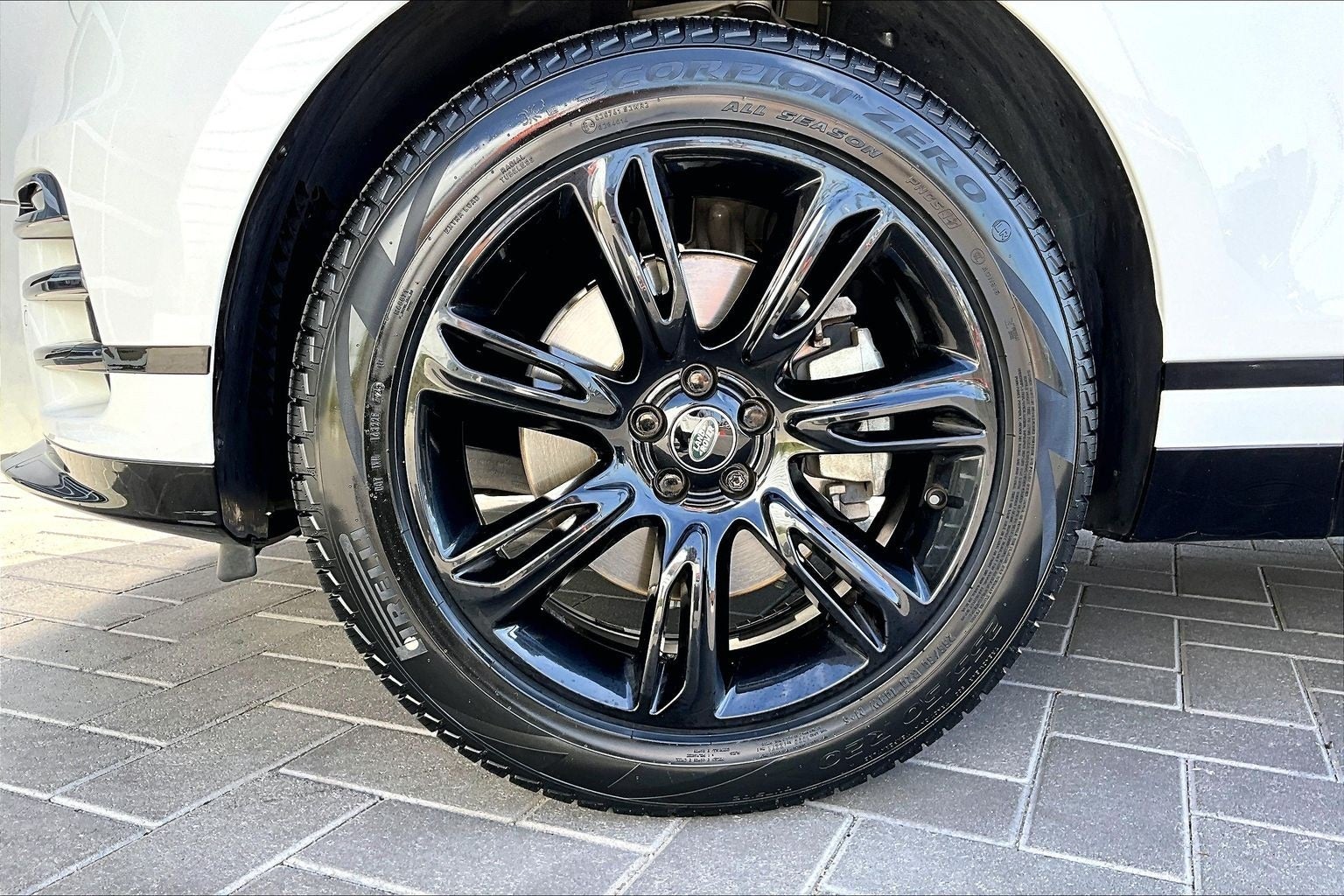 2022 Land Rover Range Rover Velar P250 R-Dynamic S