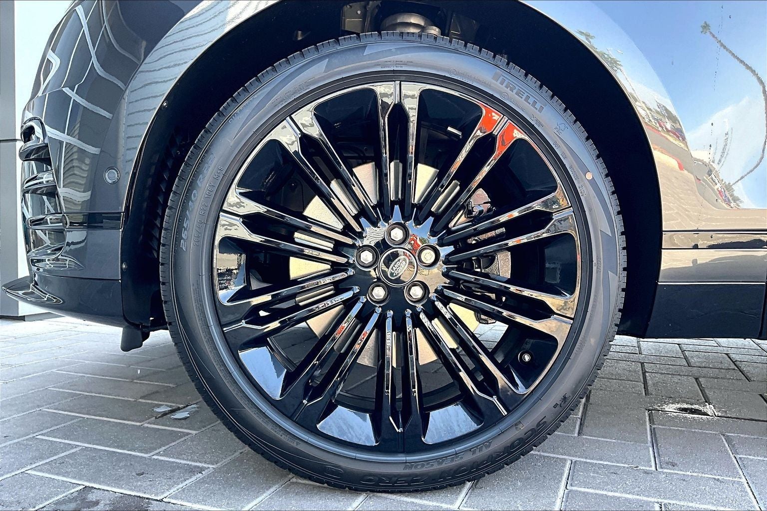 2026 Land Rover Range Rover Velar Belgravia Edition