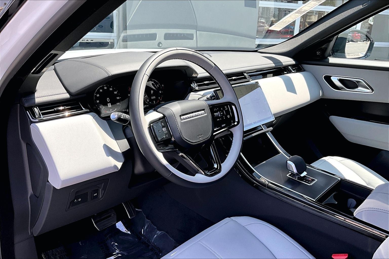2026 Land Rover Range Rover Velar Belgravia Edition