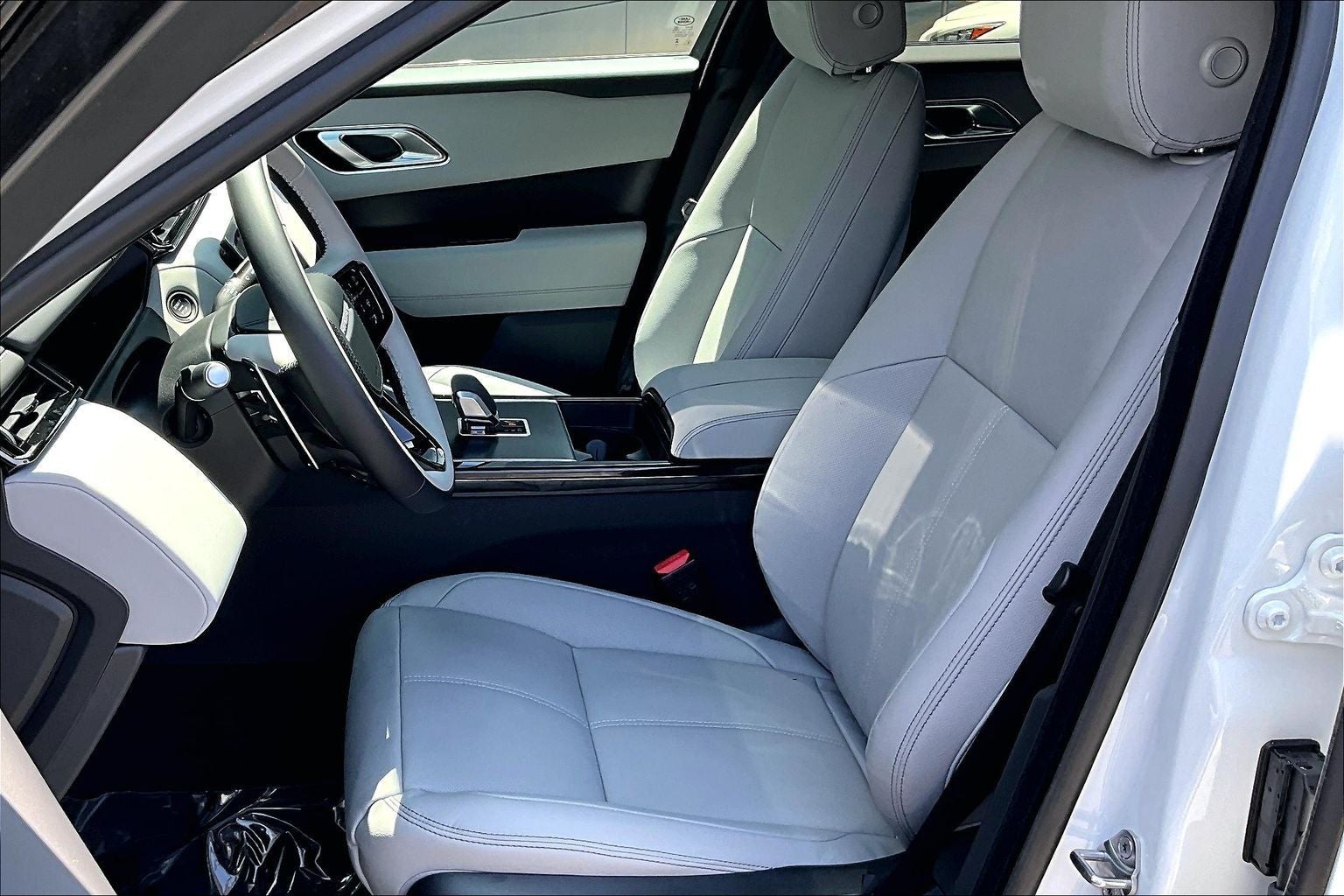 2026 Land Rover Range Rover Velar Belgravia Edition