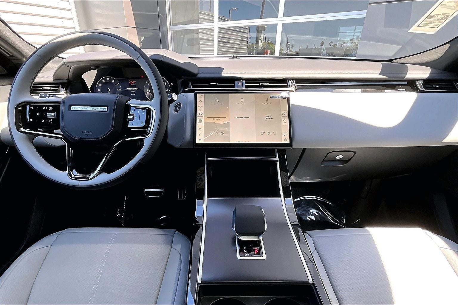 2026 Land Rover Range Rover Velar Belgravia Edition