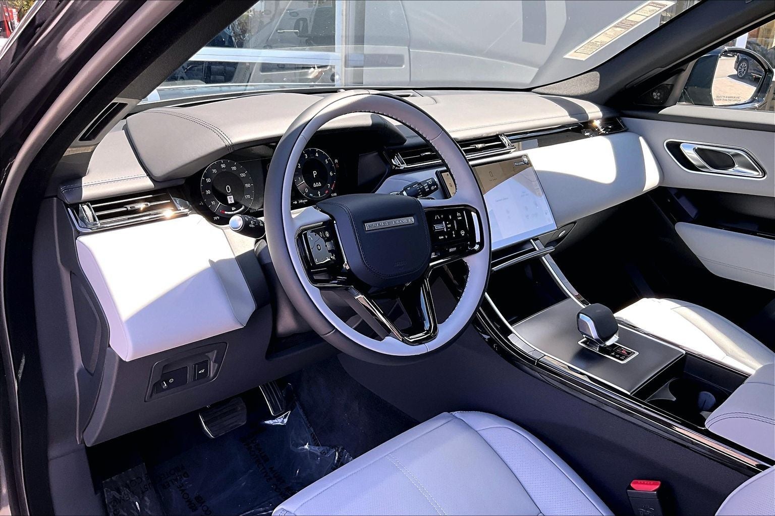 2026 Land Rover Range Rover Velar Belgravia Edition