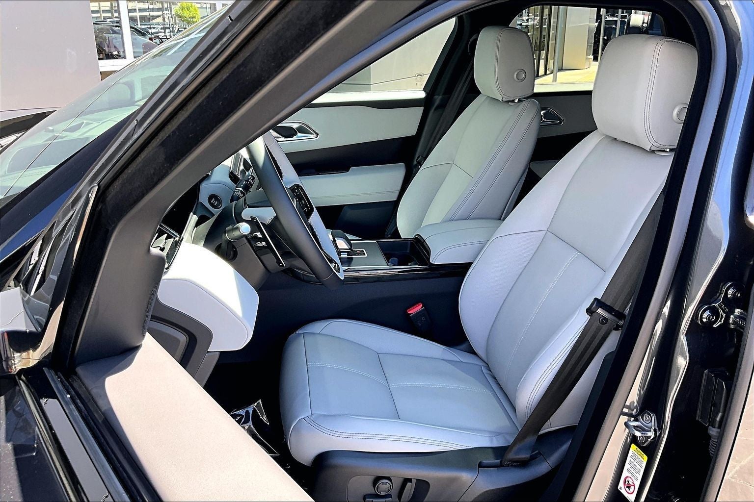2026 Land Rover Range Rover Velar Belgravia Edition