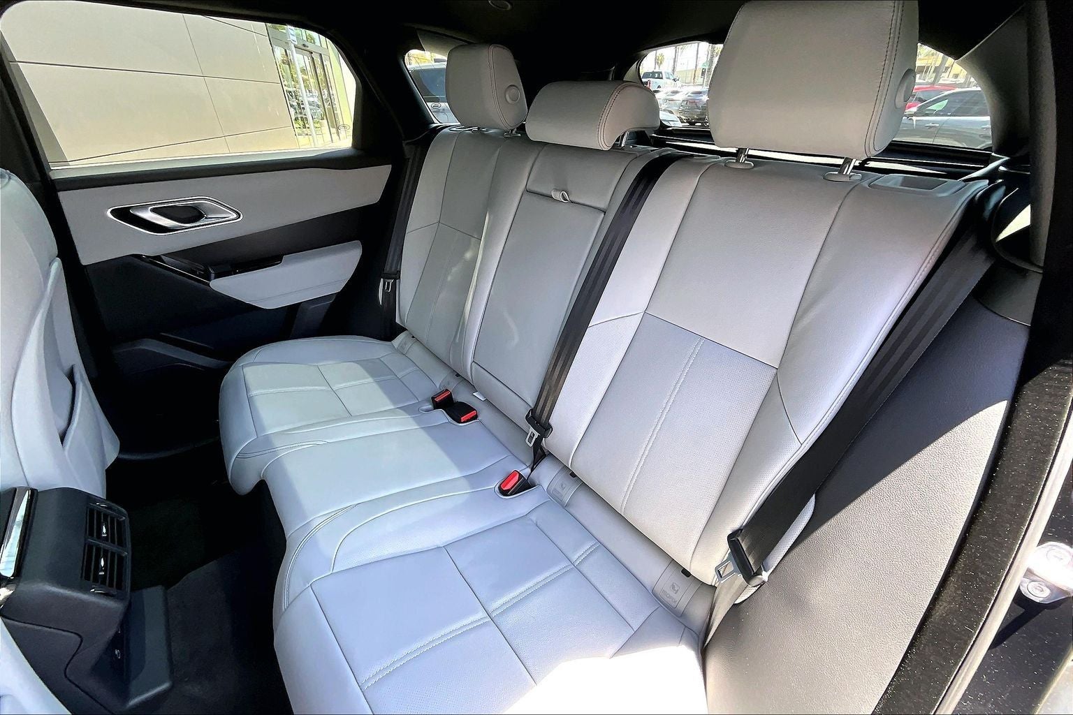 2026 Land Rover Range Rover Velar Belgravia Edition
