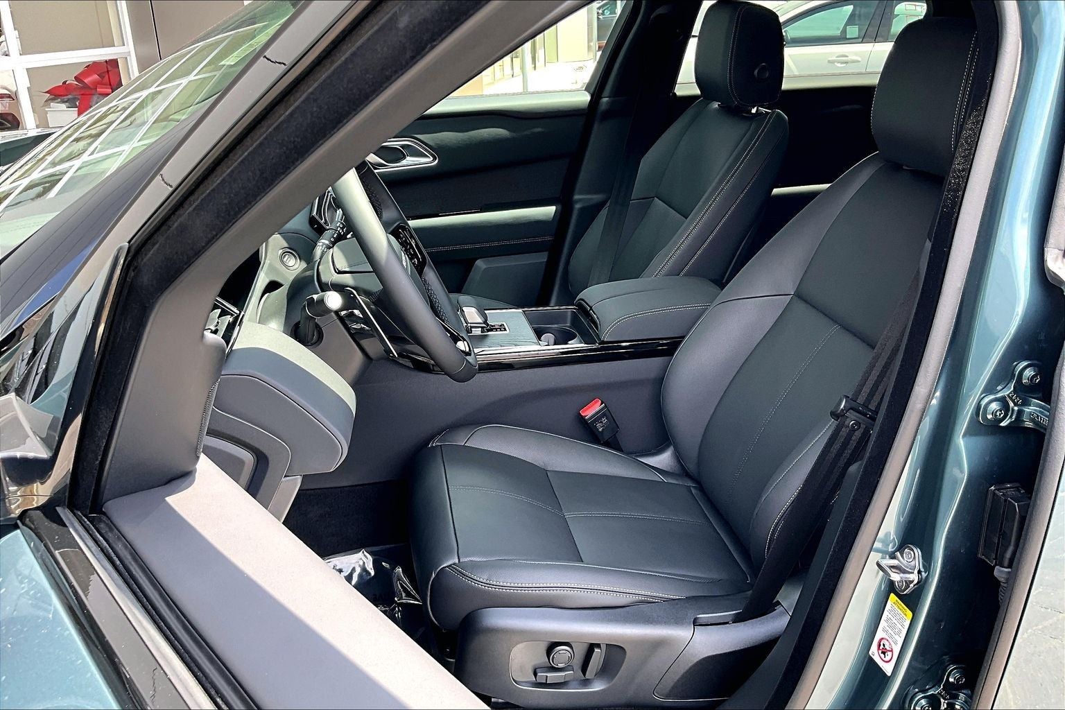 2026 Land Rover Range Rover Velar Belgravia Edition