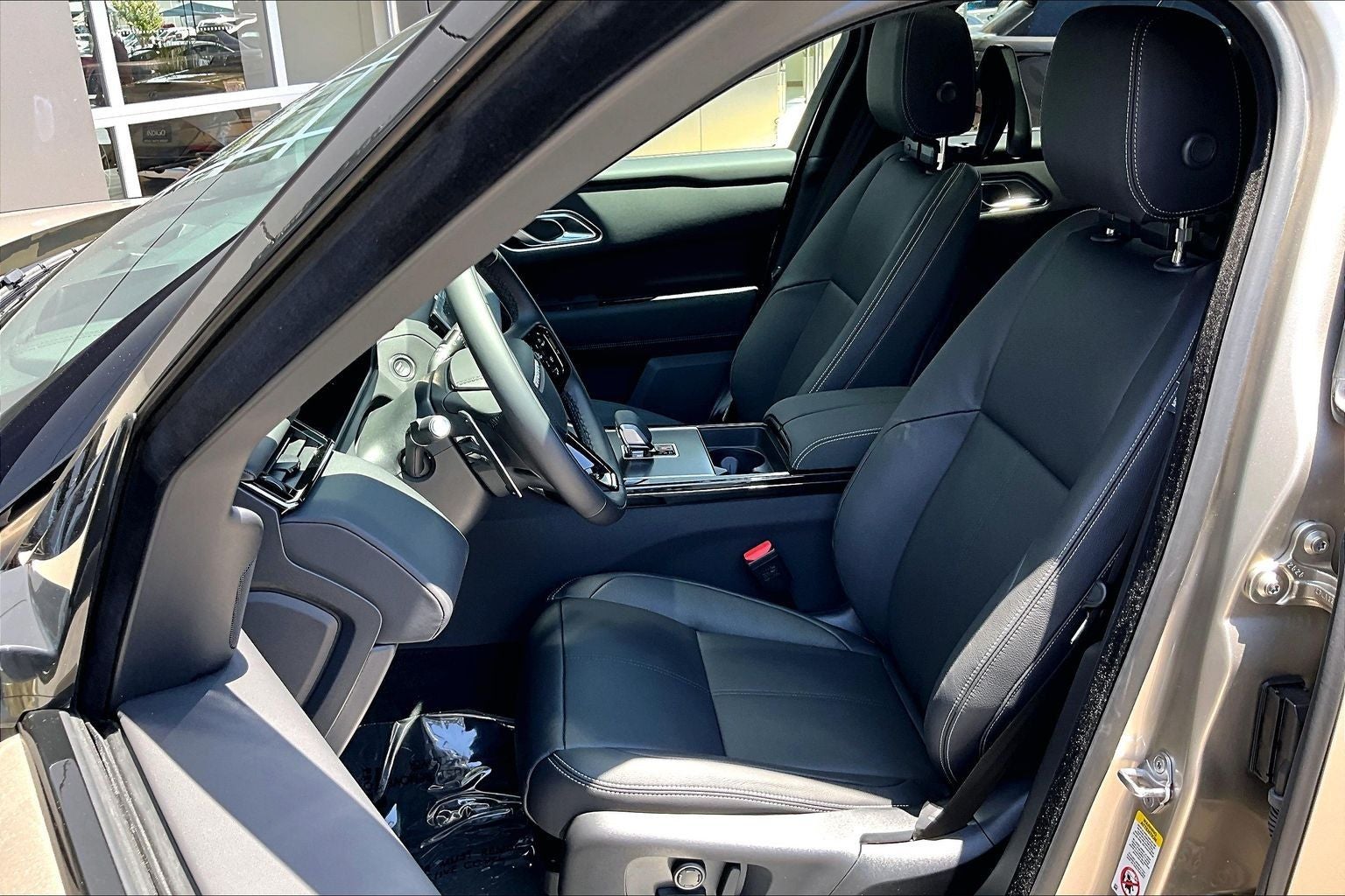 2026 Land Rover Range Rover Velar Belgravia Edition