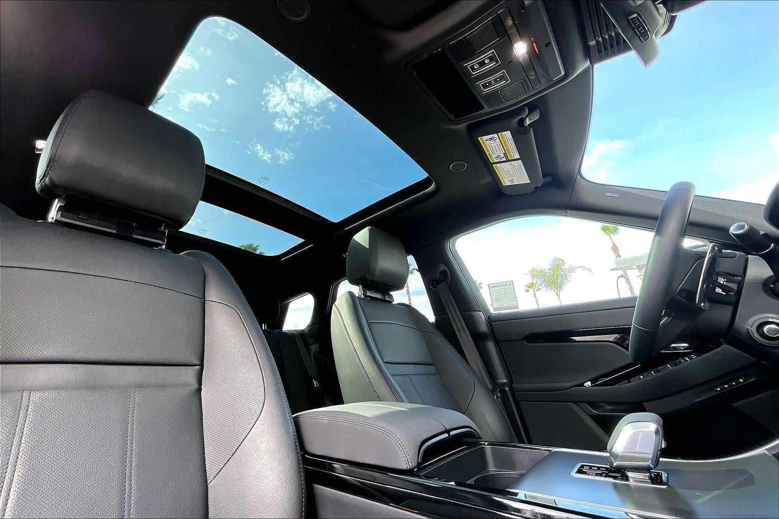 2025 Land Rover Range Rover Evoque Dynamic