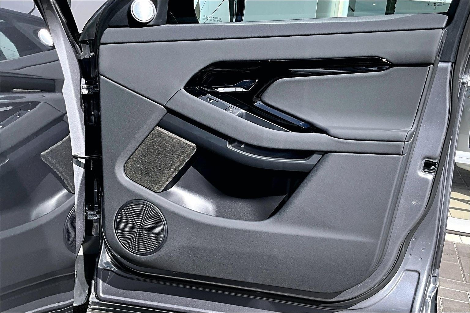 2025 Land Rover Range Rover Evoque Dynamic