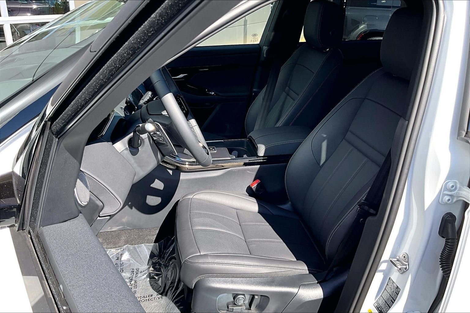 2026 Land Rover Range Rover Evoque Hoxton Edition