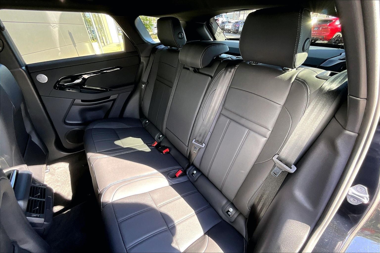 2026 Land Rover Range Rover Evoque Hoxton