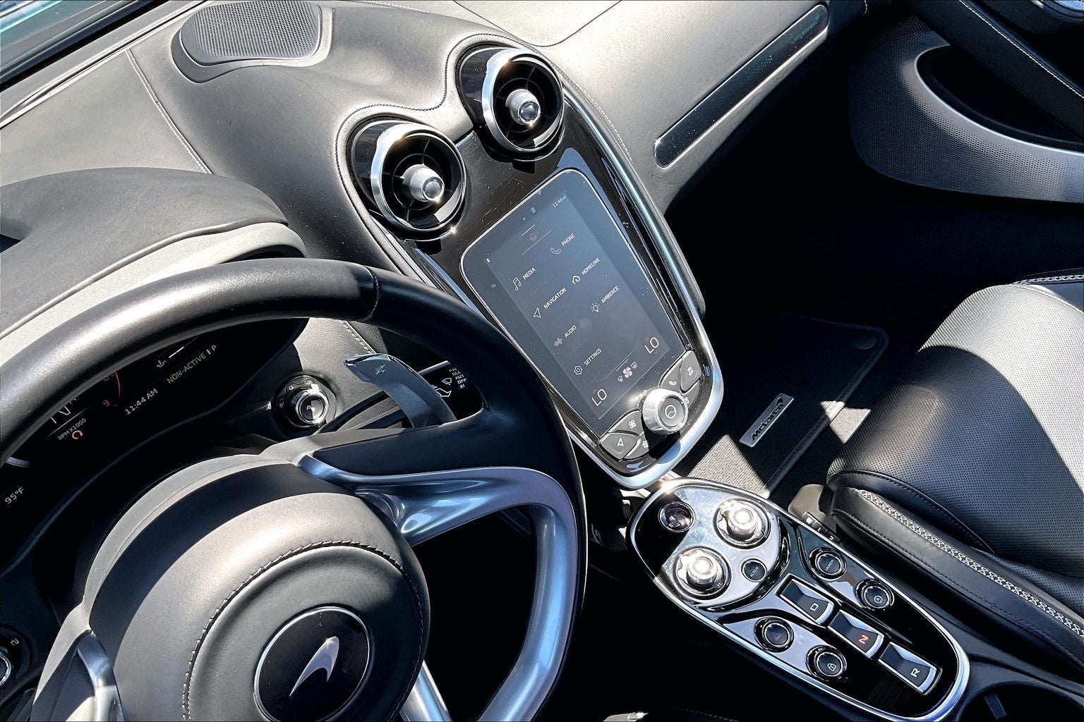 2021 McLaren GT Base