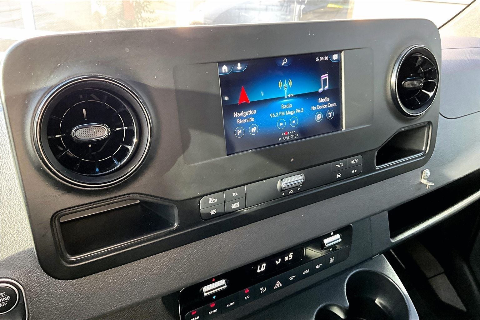 2024 Mercedes-Benz Sprinter 2500 Passenger 144 WB