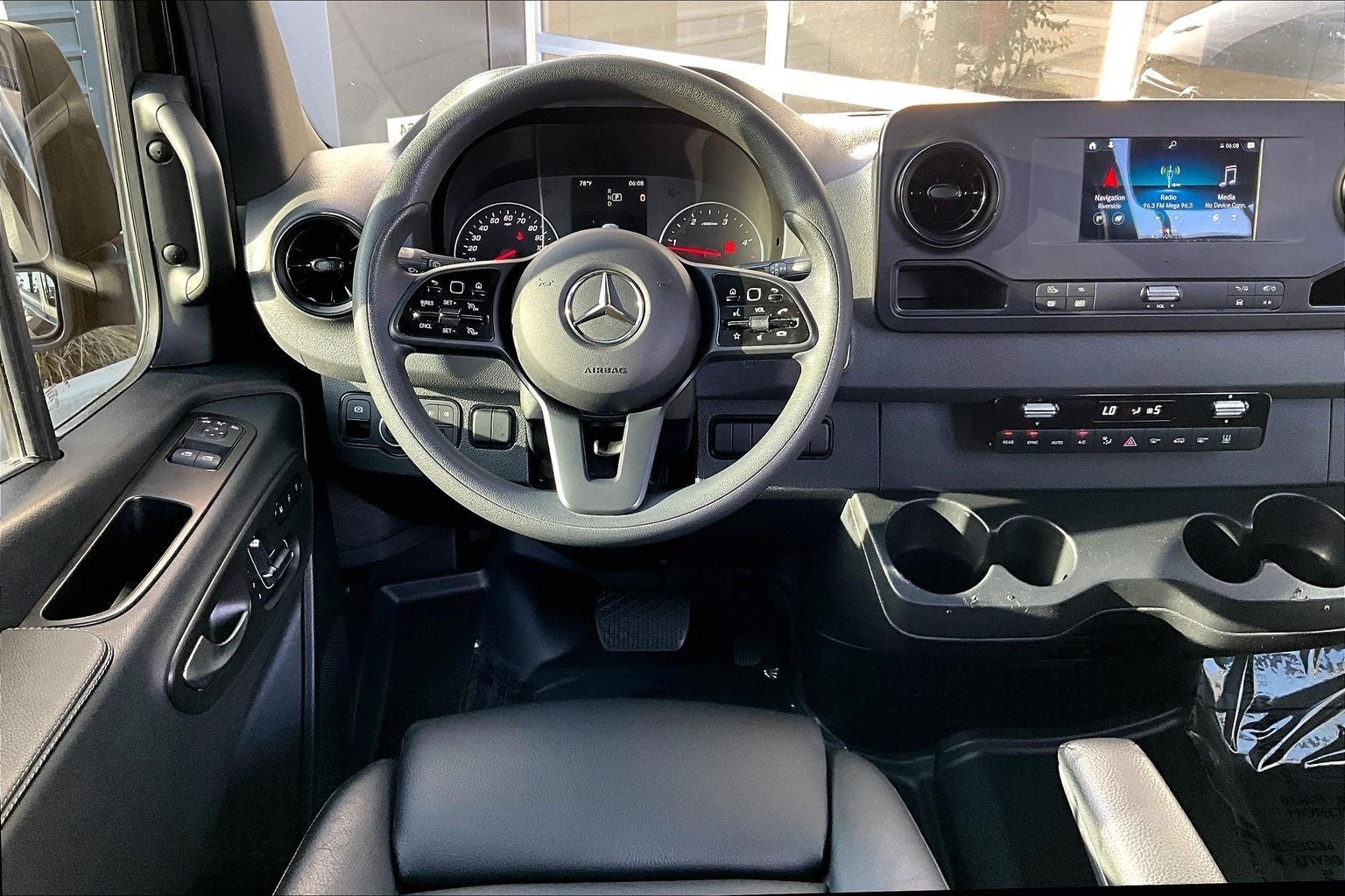 2024 Mercedes-Benz Sprinter 2500 Passenger 144 WB