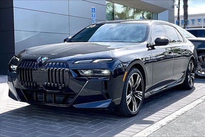 2023 BMW 7 Series 740i