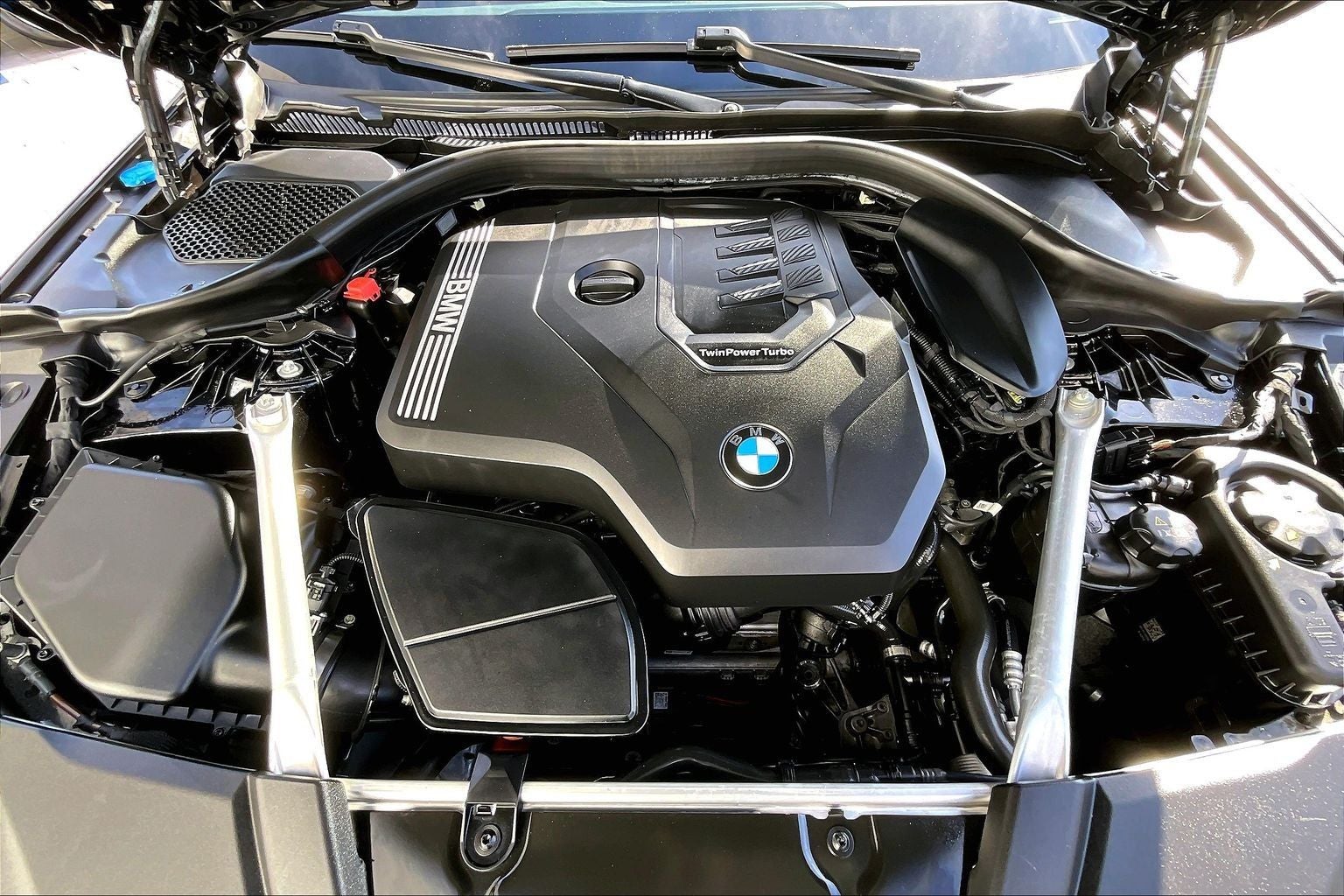 2023 BMW 5 Series 530i