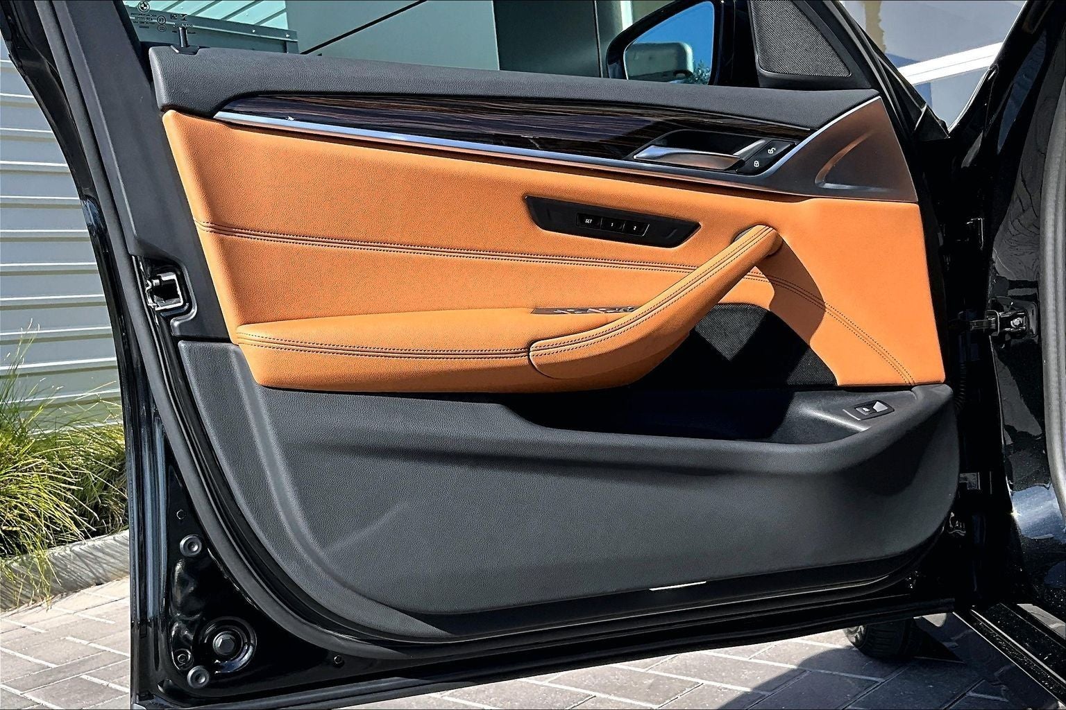 2023 BMW 5 Series 530i