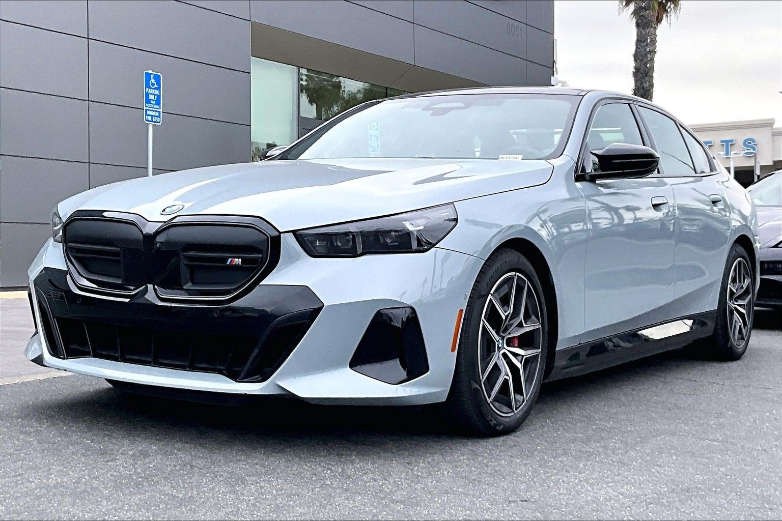 2024 BMW i5