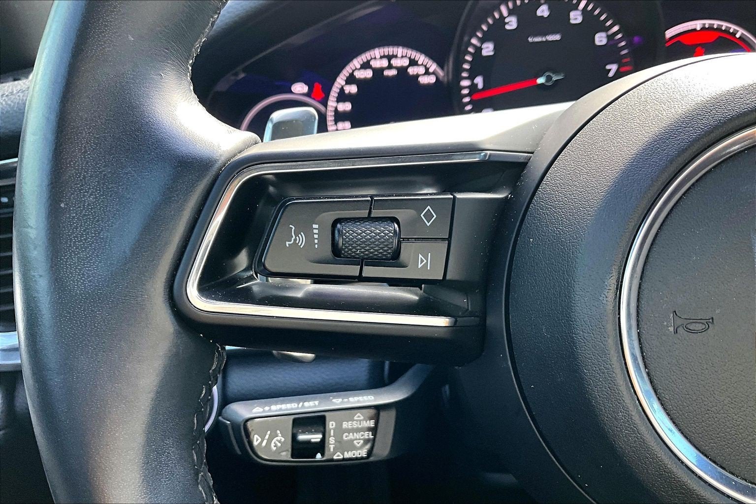2023 Porsche Panamera Base