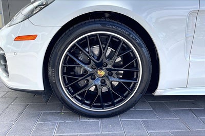 2023 Porsche Panamera Base