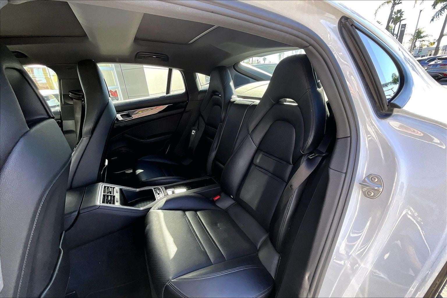 2022 Porsche Panamera Base