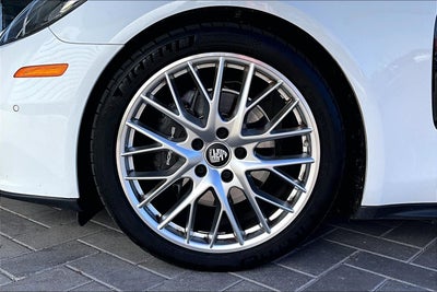 2022 Porsche Panamera Base