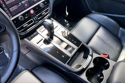 2024 Porsche Macan T